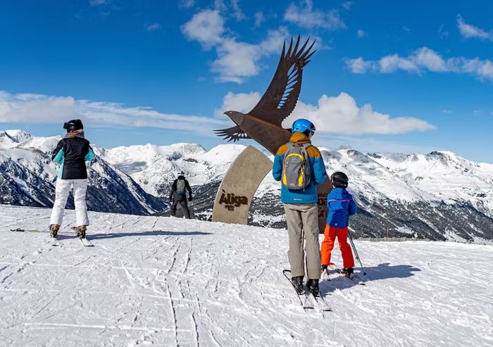 Andora Narty Samolotem